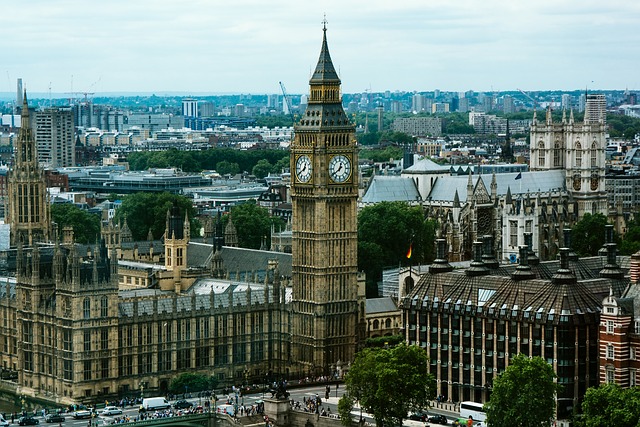 ロンドンの魅力は、さまざまな建造物が芸術であること